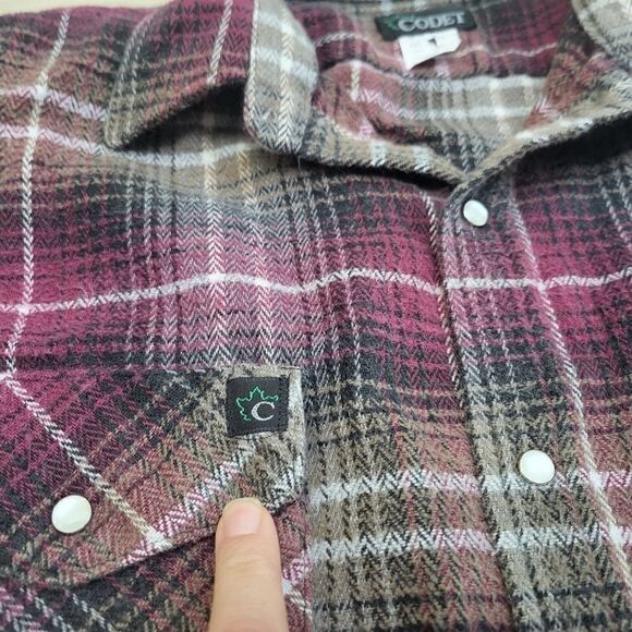 Codet flannel winter button shirt size medium. 100% cotton made in Canada - Picture 11 of 11